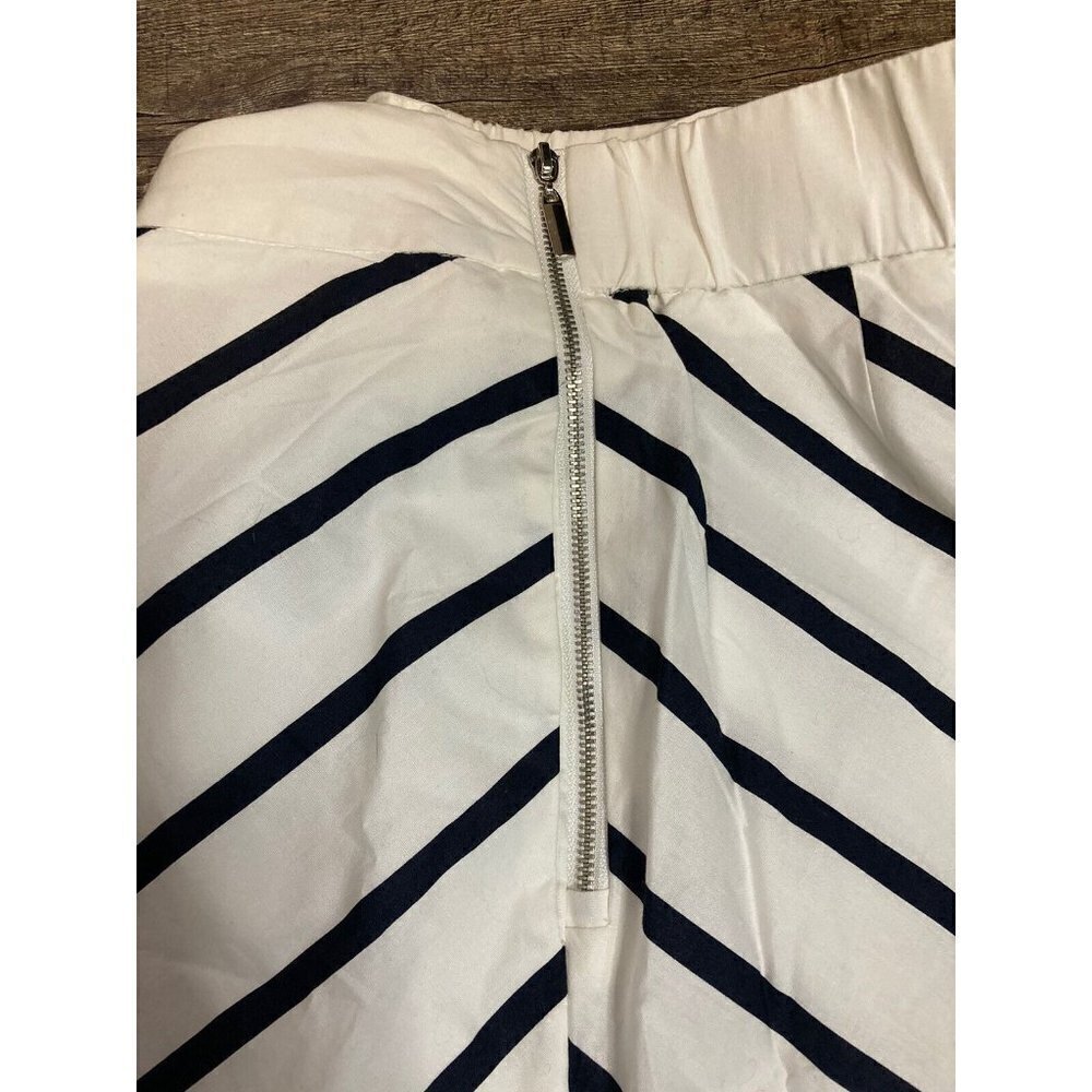 Venus Women’s White Skirt A-Line Black Stripes Size US 2 - Picture 5 of 7